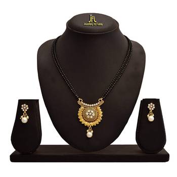 Gold diamond mangalsutra 2
