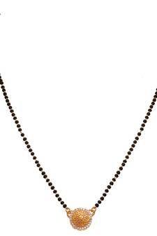 Gold diamond mangalsutra
