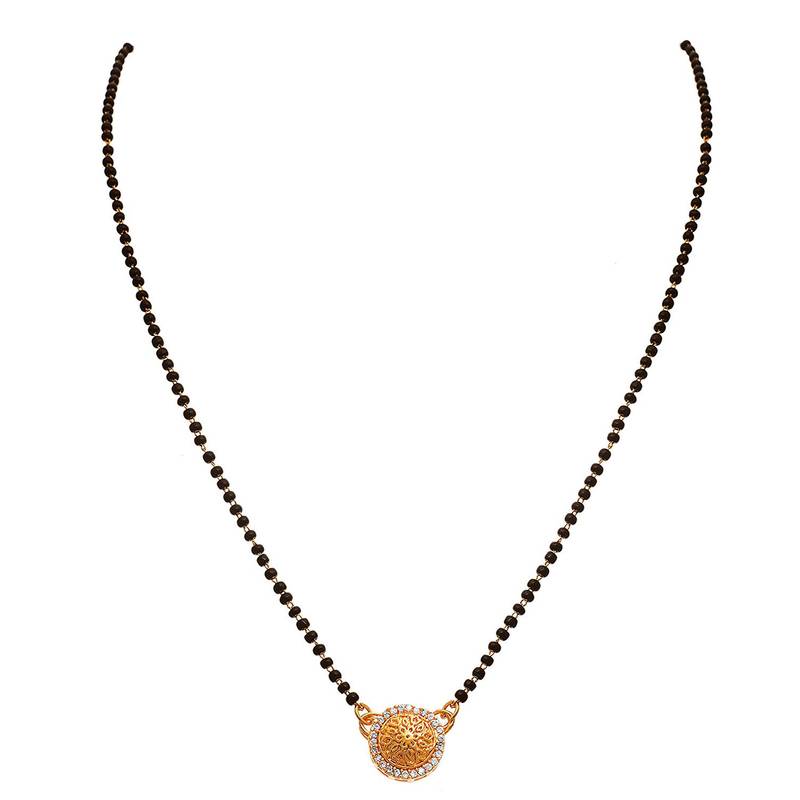 Gold diamond mangalsutra
