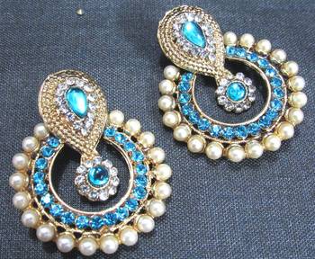 Sky blue stone pearl polki necklace set 3