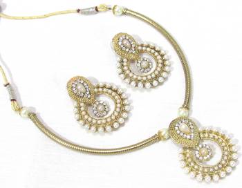 Golden kada polki pendant necklace set 1