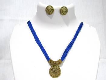 Dark blue thread necklace set 1