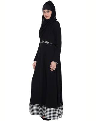 Black And White Kashiboo Printed Islamic Abaya 2