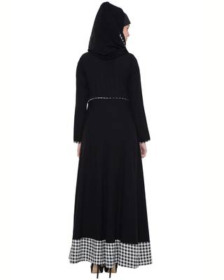 Black And White Kashiboo Printed Islamic Abaya 4