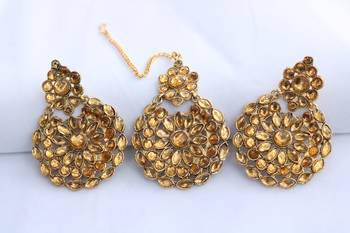 Golden round motif stone studded earrings with maang tikka set for women 1