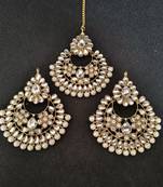 Reeti Fashions - Gold stone studded floral rose gold pearls earrings with maang tikka sets for women