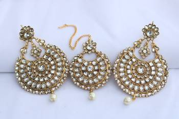 Reeti Fashions - intricately carved folral earrings with maang tikka set with off white pearls for women 1