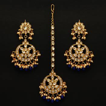 Blue color imitation peral kundan earrings with maang tikka 1
