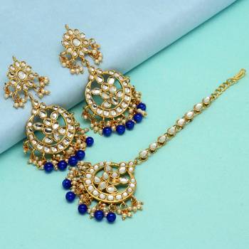 Blue color imitation peral kundan earrings with maang tikka 2