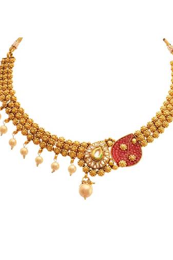 Gold pearl jewellery