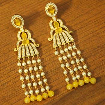 Yellow American Diamonds Onyx Yellow Gold Danglers Drops 1