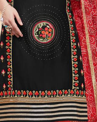 Black embroidered cotton salwar with dupatta 3
