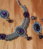 bridal stone necklace with matching earrings and maang teeka