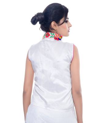 White Kutchi Embroidered Dupion Silk Waist Length Jacket Women Ethnic Wear 2