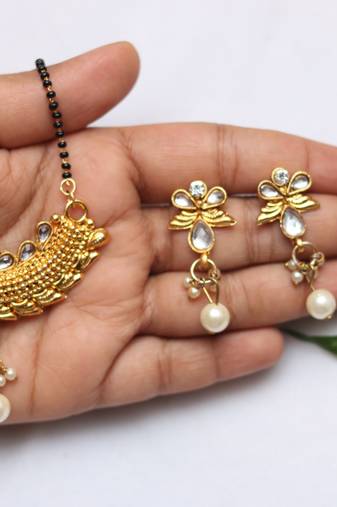 Crescent Shape floral kundan Mangalsutra Set