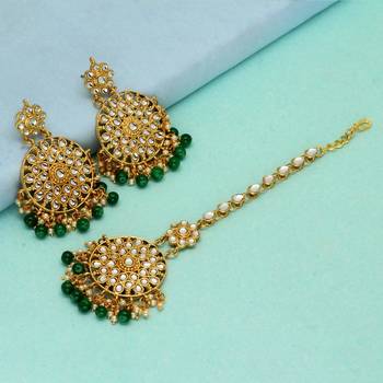 Green Color Kundan Earrings With Maang Tikka 2