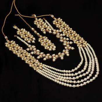 White Color Kundan Necklace With Earrings & Maang Tikka 2