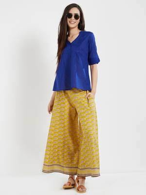 Royal  dobby pleated top with a sleeve with cuffs 1