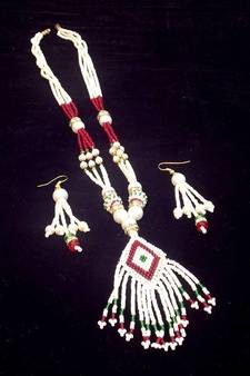 Beautiful Crafted Seed Bead Necklace Set