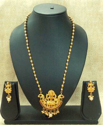 Kempu Green High Gold Plated Laxmi Temple Pendant Earring Set 3