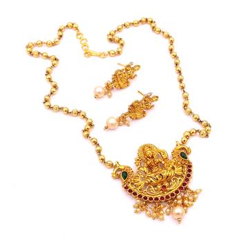 Kempu Green High Gold Plated Laxmi Temple Pendant Earring Set 4