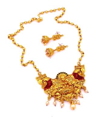Kempu Green High Gold Plated Laxmi Temple Pendant Earring Set 3