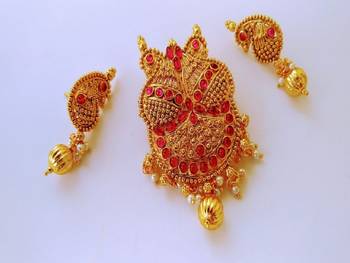 Pink Kemp Peacock Pendant Set 2