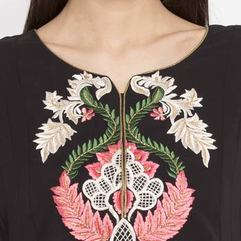 Black Embroidered Georgette kurta & 5