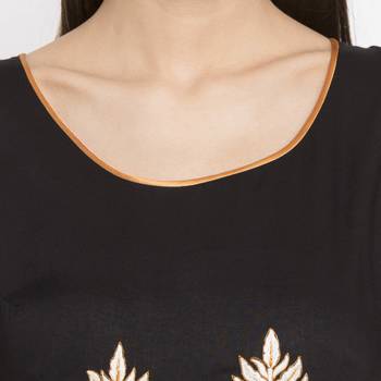 Black Embroidered Cotton kurta & 5