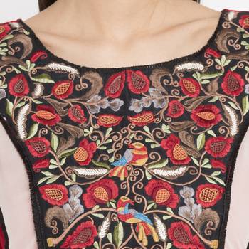 Red Embroidered Georgette kurta & 5