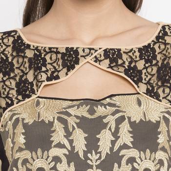Beige Printed Georgette kurta & 5
