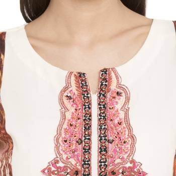 Off White Embroidered Georgette kurta & 5