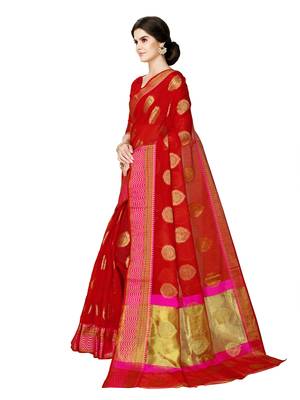 Red woven jacquard saree with blouse 2