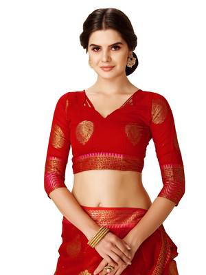 Red woven jacquard saree with blouse 4