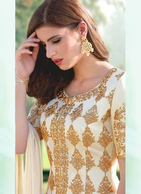 White Embroidered Cotton Salwar With Dupatta 2