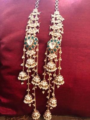 Sonam Kapoor Veere Di Wedding Long Jhumki Earrings 2