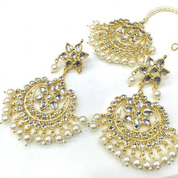 White Pearls Kundan Chandbali And Mangtikka Set 1