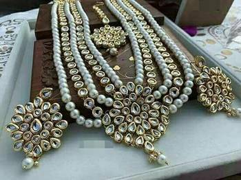 Kundan And Shell Pearls Necklace Set With Earrings And Mangtikka 1
