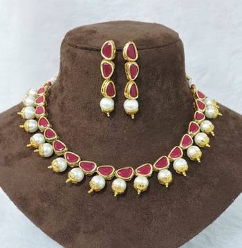 Red Coloured Kundan And Pearls Uncut Necklace String Set 1