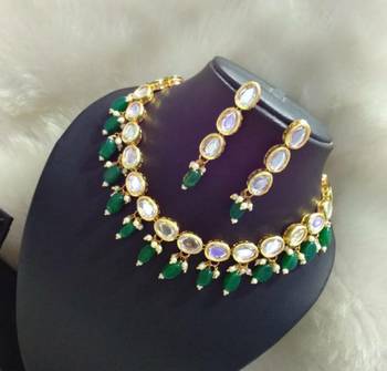 Kundan And Green Onyx Necklace Set 1