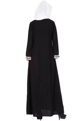 Black And White Nida Embroidered Stitched Islamic Abaya 4