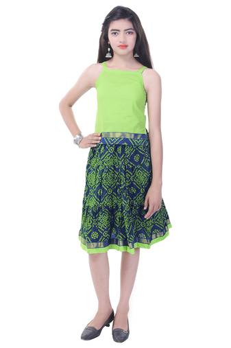 Green Cotton Printed Set of Skirt and Top for Girls