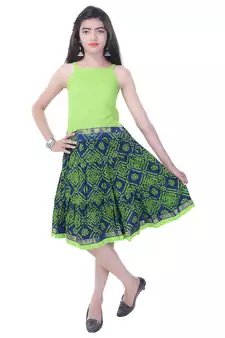 Green Cotton Printed Set of Skirt and Top for Girls