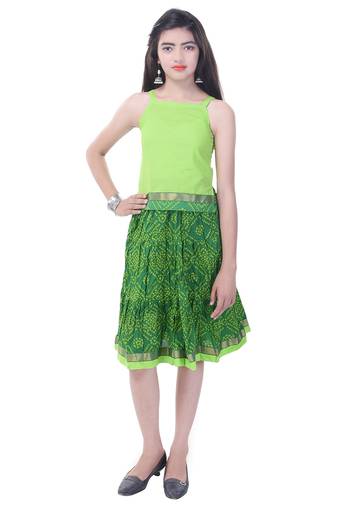 Green Cotton Printed Set of Skirt and Top for Girls