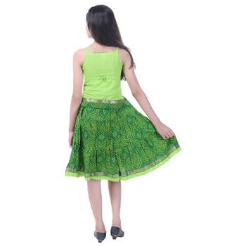 Green Cotton Printed Set of Skirt and Top for Girls 2