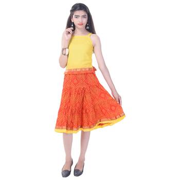 Yellow Cotton Printed Set of Skirt and Top for Girls 4