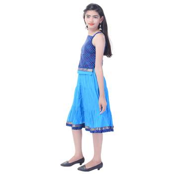 Blue Cotton Printed Set of Skirt and Top for Girls 3