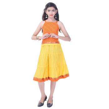 Orange Cotton Printed Set of Skirt and Top for Girls 1