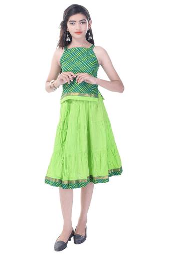 Green Cotton Printed Set of Skirt and Top for Girls