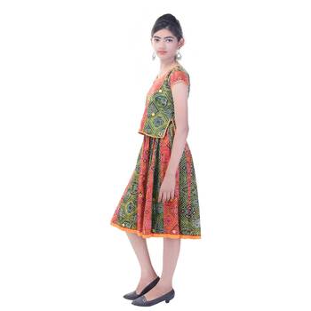 Multicolor Cotton Printed Set of Skirt and Top for Girls 3
